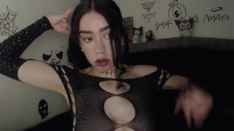 Snapshot of julieta_de_los_angeles chatting on 01.06.26 Julieta online show from 01.06.26