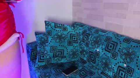 Snapshot of julieta_jane_s chatting on 12.05.25 Mitchell online show from 12.05.25