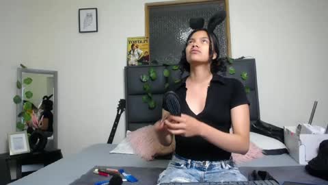 Julieta online show from 04.04.26