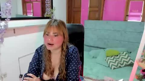 Snapshot of julieta_star69 chatting on 06.04.26 julieta_star69 online show from 06.04.26