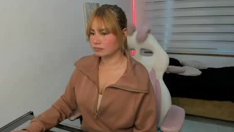 Snapshot of julieta_star69 chatting on 06.15.26 julieta_star69 online show from 06.15.26