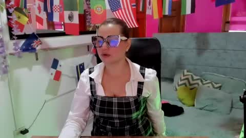 Snapshot of julieta_star69 chatting on 06.16.26 julieta_star69 online show from 06.16.26