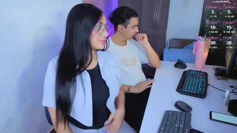 Snapshot of julieta_x_alex chatting on 04.11.26 Julieta Alex online show from 04.11.26