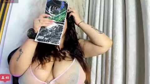 Snapshot of julietakane chatting on 11.14.25 julietakane online show from 11.14.25