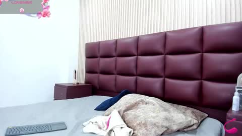 Snapshot of julietakane chatting on 12.04.25 julietakane online show from 12.04.25