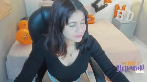 Snapshot of julieth_brown_ chatting on 11.02.25 Julieth online show from 11.02.25