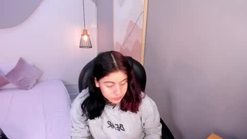 Snapshot of julieth_brown_ chatting on 12.01.25 Julieth online show from 12.01.25