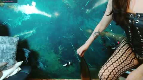 Snapshot of julieth_sex1 chatting on 11.19.25 online show from 11.19.25