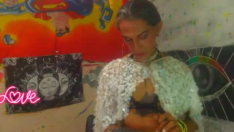 Snapshot of julieth_wolf chatting on 10.18.25 Julieth Wolf online show from 10.18.25