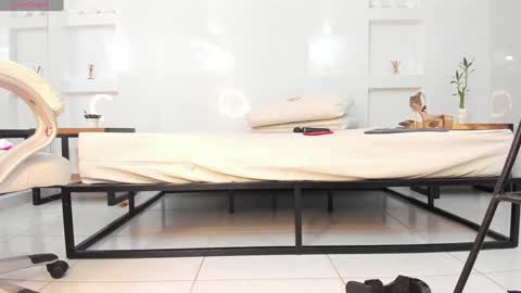 Julietha online show from 01.21.25