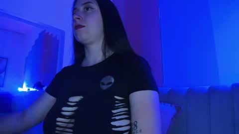 Snapshot of juliethcruz chatting on 06.29.26 online show from 06.29.26