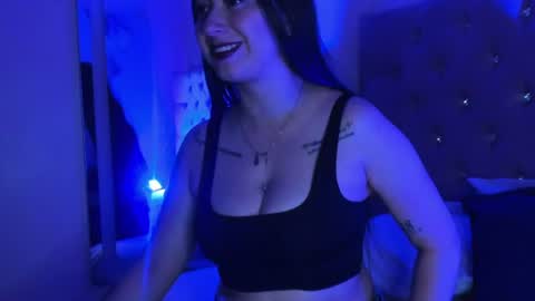 Snapshot of juliethcruz chatting on 07.31.26 online show from 07.31.26