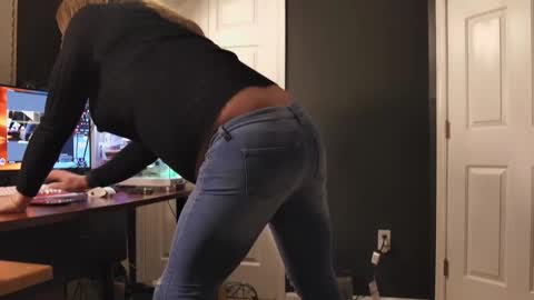 Julie TS online show from 02.15.26