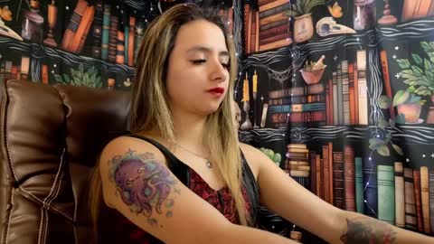 Snapshot of julietta__jackson chatting on 01.17.25 Julietta Jackson online show from 01.17.25