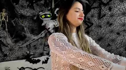 Snapshot of julietta__jackson chatting on 10.24.25 Julietta Jackson online show from 10.24.25