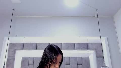 Hi guys It is a pleasure to have you here I am Julieta  online show from 11.27.25