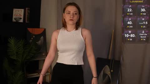 Mia online show from 09.21.25