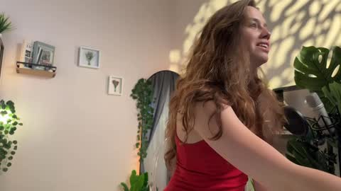 Julie online show from 01.05.25