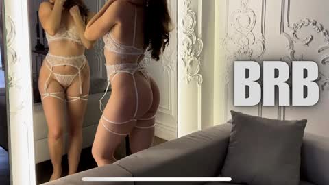 Julie online show from 02.01.25