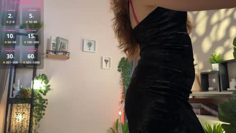 Julie online show from 02.02.25