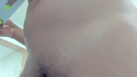 Snapshot of juliette_pretty_ chatting on 05.18.26 juliette_pretty_ online show from 05.18.26