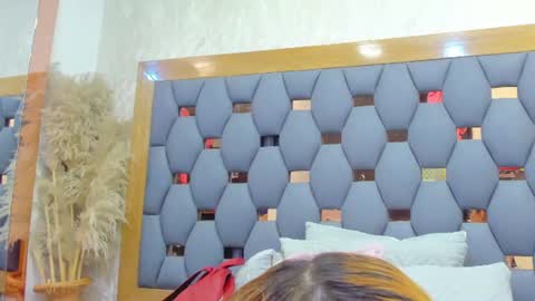 Snapshot of juliette_pretty_ chatting on 06.19.26 juliette_pretty_ online show from 06.19.26