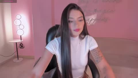 Juliette Moreau online show from 05.09.26