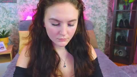 Snapshot of julietvelour chatting on 11.10.25 Julia online show from 11.10.25