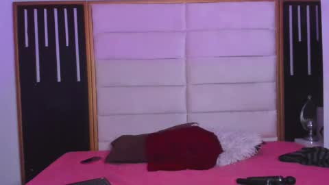 Snapshot of julimonroe19 chatting on 03.12.26 Juli online show from 03.12.26