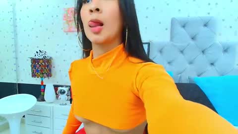 Snapshot of jullietareyes chatting on 02.10.25 Julieta Reyes online show from 02.10.25