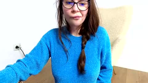 Jully online show from 02.02.25