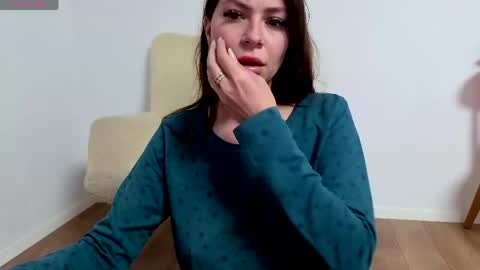 Jully online show from 04.30.26