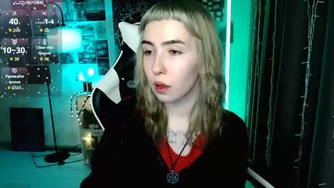 Snapshot of julscinamon chatting on 03.24.26 Baroness Von Cringe online show from 03.24.26