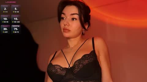 Snapshot of julya_flowerss chatting on 12.17.24 Hloya online show from 12.17.24