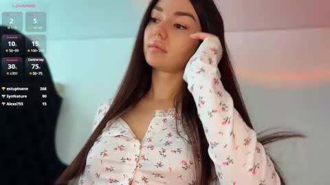 Snapshot of julya_flowerss chatting on 02.21.25 Hloya online show from 02.21.25