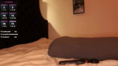 Snapshot of julya_flowerss chatting on 02.27.25 Hloya online show from 02.27.25