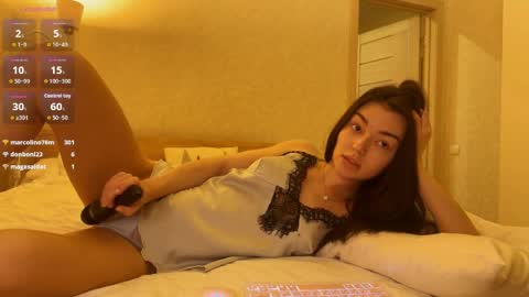 Snapshot of julya_flowerss chatting on 03.27.26 Hloya online show from 03.27.26