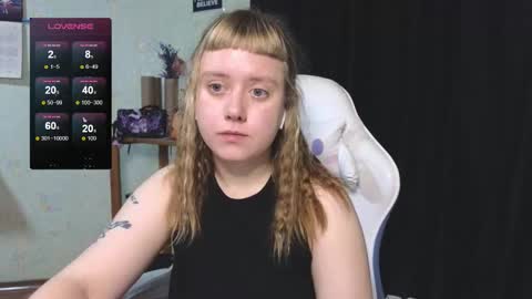 Snapshot of june_shy0 chatting on 11.05.25 June online show from 11.05.25