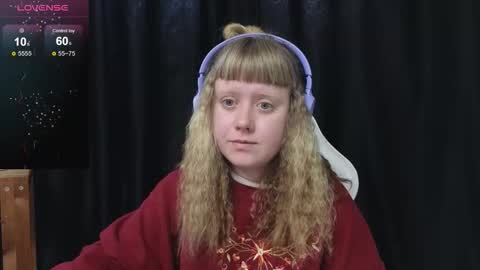 Snapshot of june_shy0 chatting on 03.20.26 June online show from 03.20.26