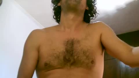 Snapshot of juneandmia chatting on 03.01.25 Mia online show from 03.01.25