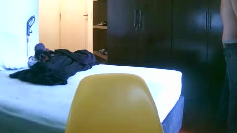 Snapshot of juneandmia chatting on 12.21.25 Mia online show from 12.21.25