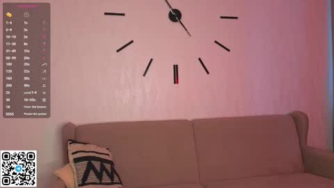 Bella online show from 10.25.25