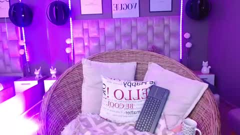 Snapshot of juniper_hill chatting on 02.18.25 Juniper online show from 02.18.25