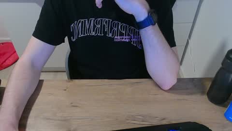 Snapshot of junk2711 chatting on 01.05.25 junk2711 online show from 01.05.25