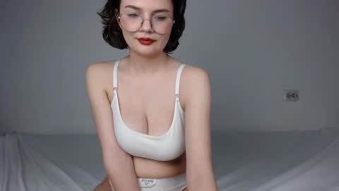 Snapshot of junnewers chatting on 02.03.25 JunneWers online show from 02.03.25