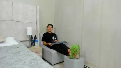 Snapshot of jupiter_333 chatting on 12.03.25 Jupiter online show from 12.03.25