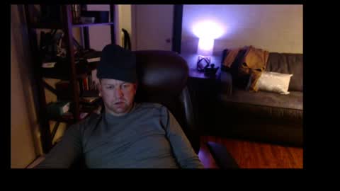 Snapshot of jusbeaz8722 chatting on 12.02.24 JustnSide Unexxst online show from 12.02.24