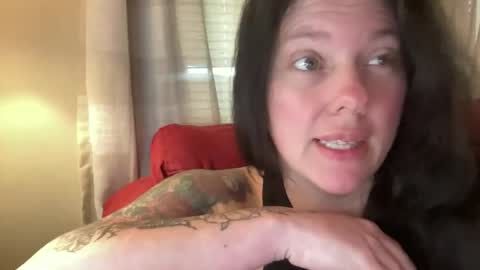 Flirty influncer online show from 12.22.25