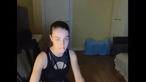 Snapshot of just_be_here chatting on 10.18.25 Dary online show from 10.18.25