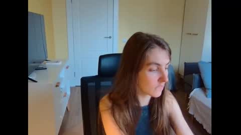 Snapshot of just_be_here chatting on 11.13.25 Dary online show from 11.13.25